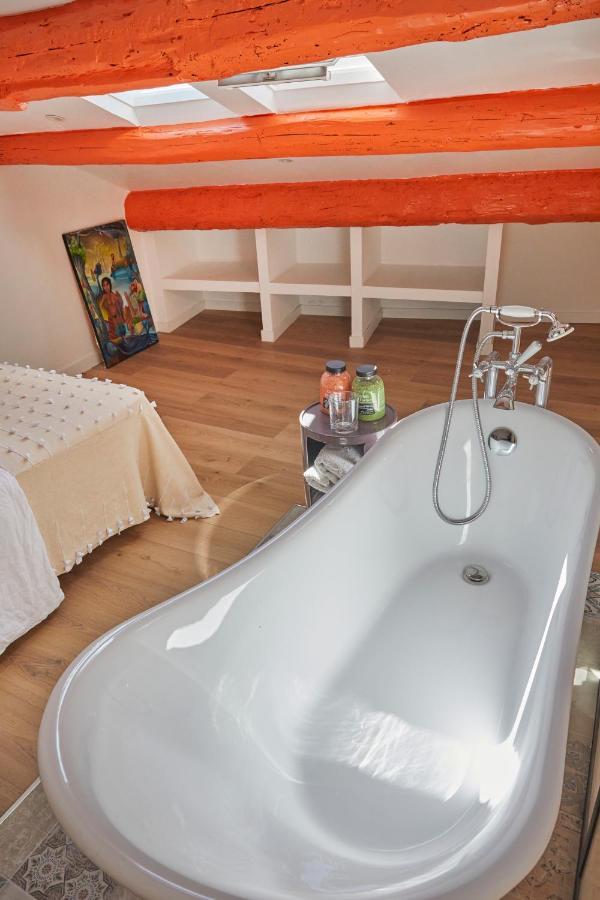 Remarkable Flat In The Historical Part Of Beziers Bagian luar foto