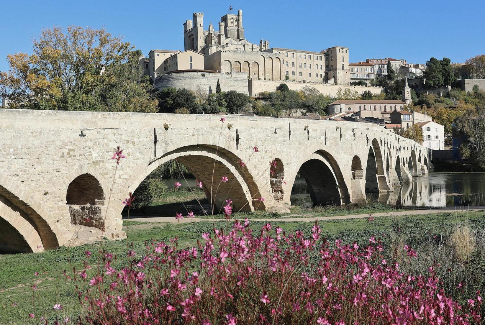 Remarkable Flat In The Historical Part Of Beziers Bagian luar foto